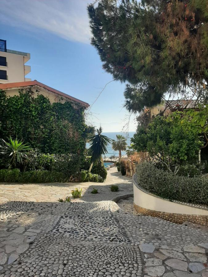 Kela Apartments Sarandë Exteriör bild