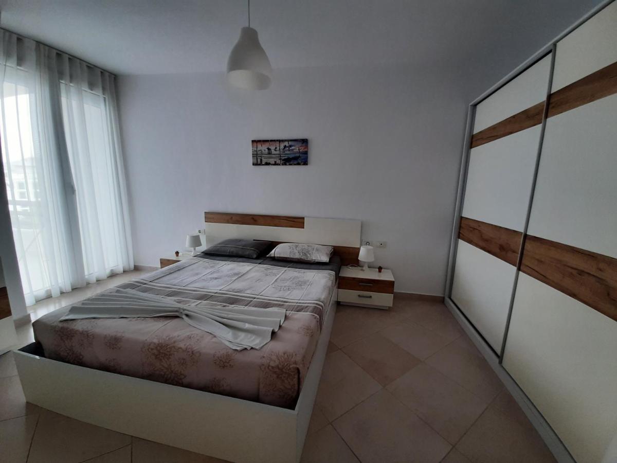 Kela Apartments Sarandë Exteriör bild