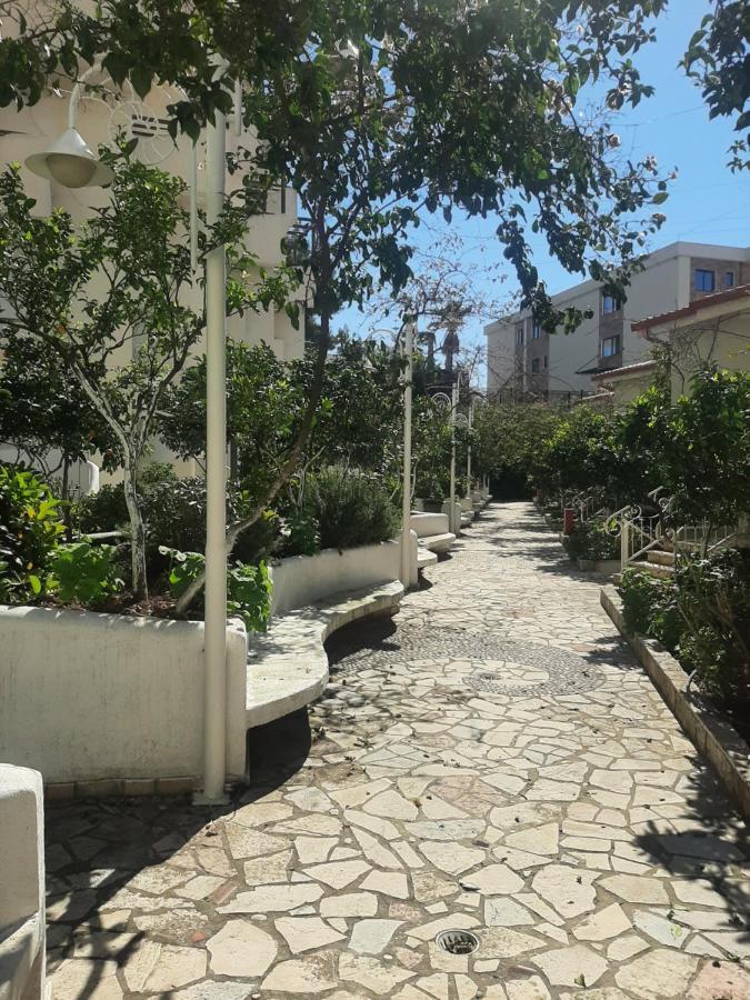 Kela Apartments Sarandë Exteriör bild