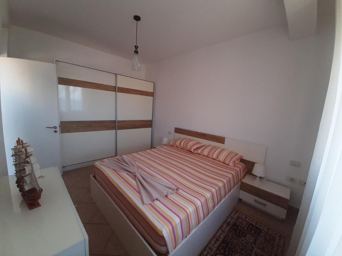 Kela Apartments Sarandë Exteriör bild
