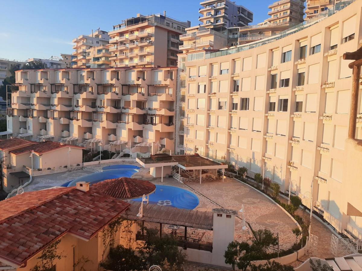 Kela Apartments Sarandë Exteriör bild
