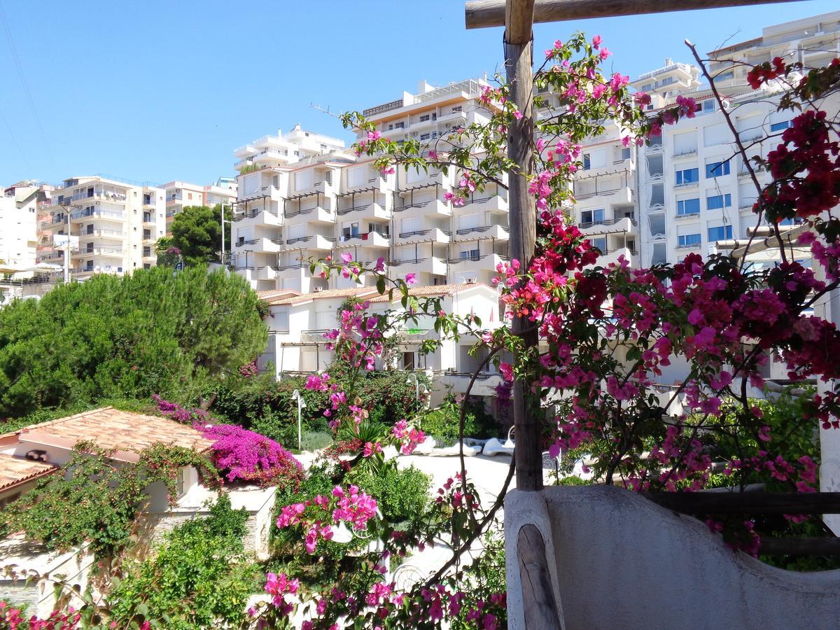 Kela Apartments Sarandë Exteriör bild